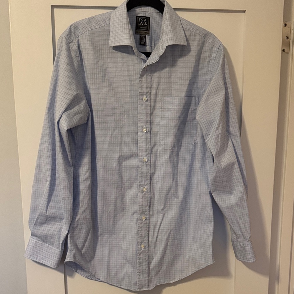 Jos. A. Bank Men's Blue Patterned Button Down Shirt